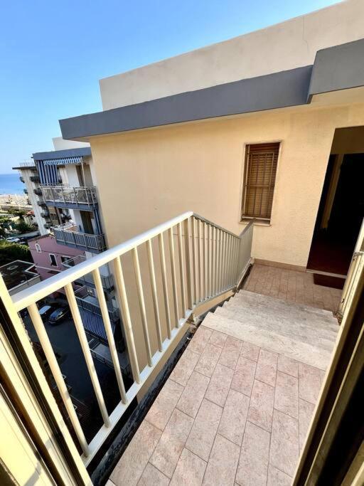 Casa Solymar Apartman Vallecrosia Kültér fotó